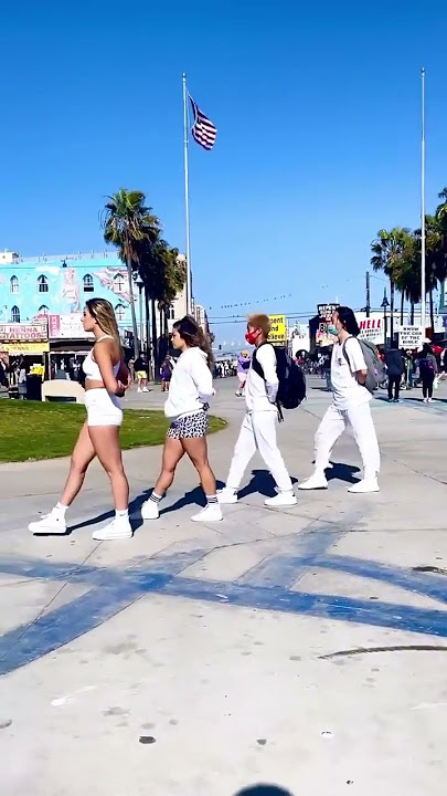 PUBLIC SMOOTH MOONWALK Venice Beach Pascal Letoublon “Friendships” VIRAL TIKTOK | Shuffle Tutorial