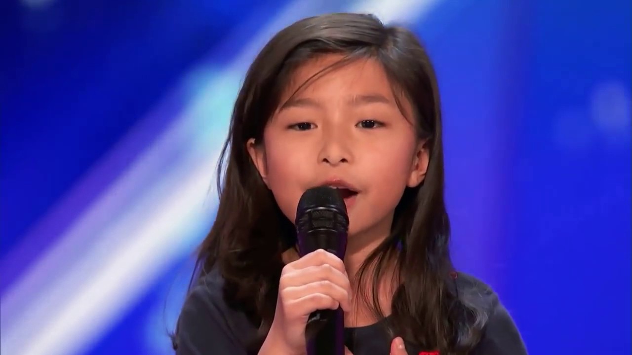 Celine Tam sings My Heart Will Go On on  AGT 2017 With Judge Comments