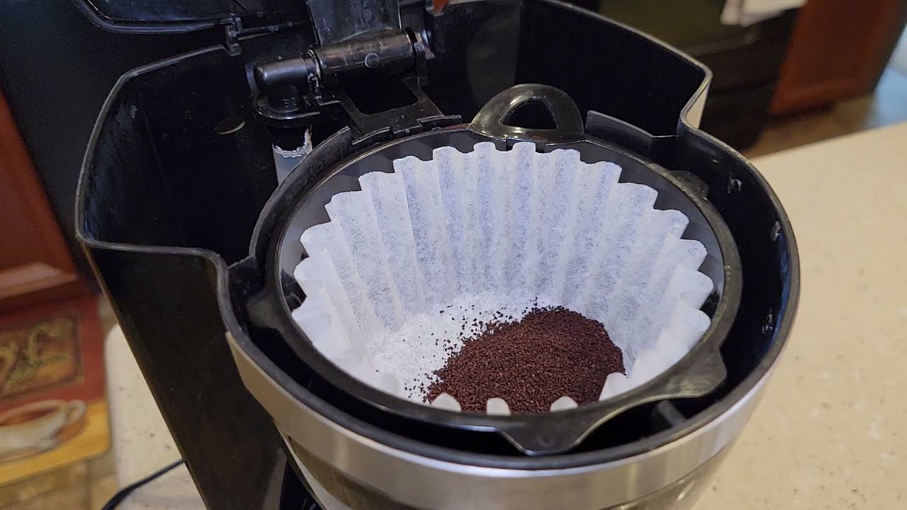  Black+Decker CM1160B 12-Cup Programmable Coffee Maker