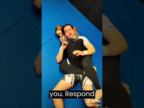 TikTok Female MMA Practitioner chokes a man#shorts #chokeout#girlpower #rearnakedchoke #sleeperhold