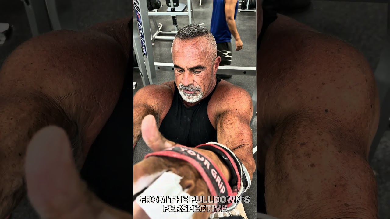 TAKE A RIDE ON THE PULLDOWN MACHINE FOR THAT WIDTH #motivation #FUNNY #GYMLIFE #exercise #BACK