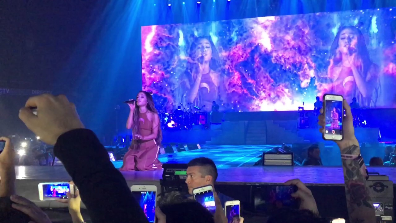 Moonlight - Ariana Grande (Buenos Aires, Argentina)