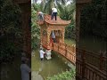 Cải tạo toilet phong cách hoàng tộc cho anh trai Miền Tây