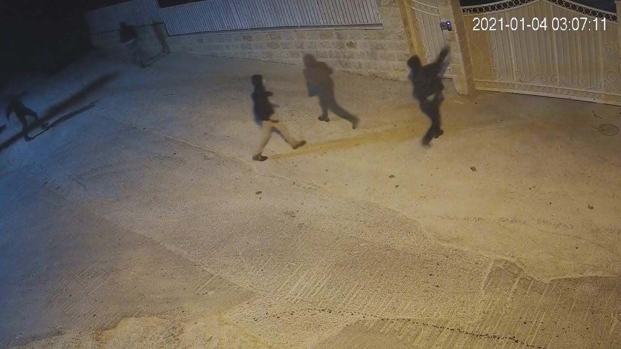 Invading settlers hurl stones and a stun grenade at homes and cars, Sarta, 4 Jan. 2021