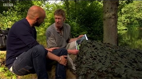 Floating hide – Spy in the lake