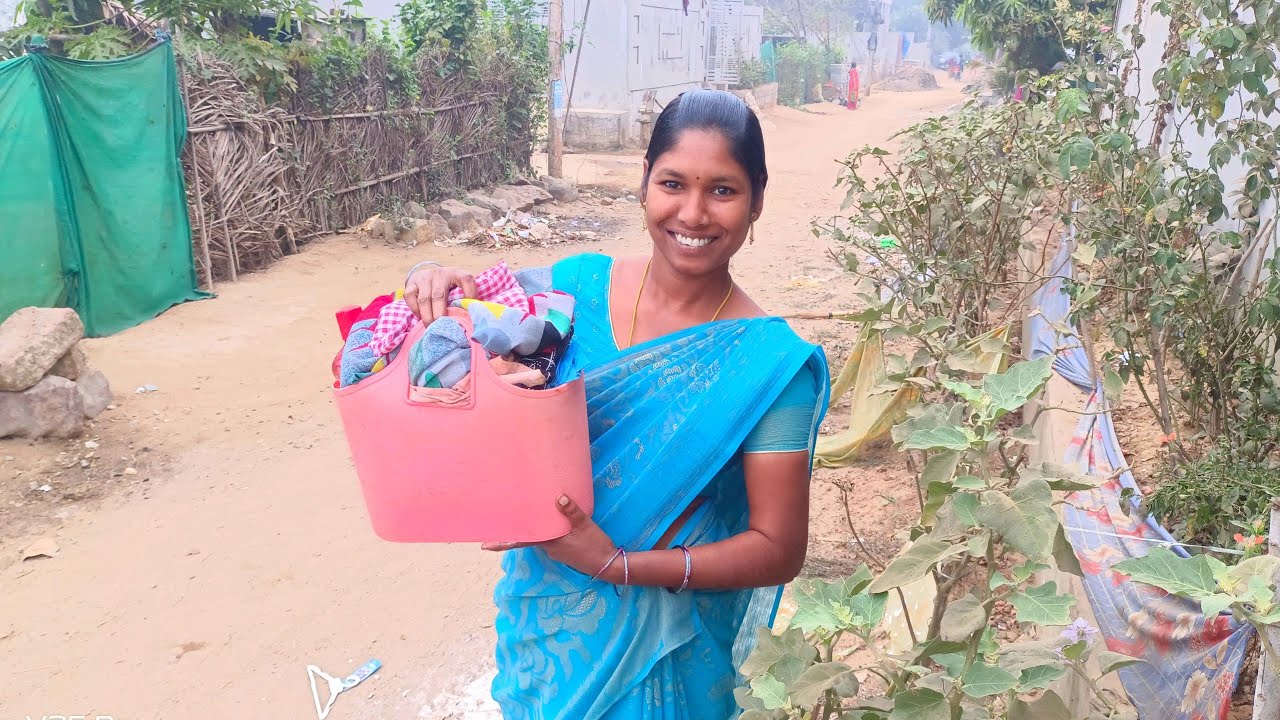 ఇంకో 10 రోజులు పనికి వెళ్తే,నెల రోజులు అవుతుంది, ఆ నెల రోజులు డబ్బులు పట్టుకొని పట్టీలు కొనుకుంటాను