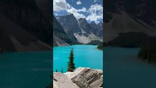 超美的！夢蓮湖 Moraine Lake，Tiffany藍的湖泊 | 加拿大 Glacier National Park