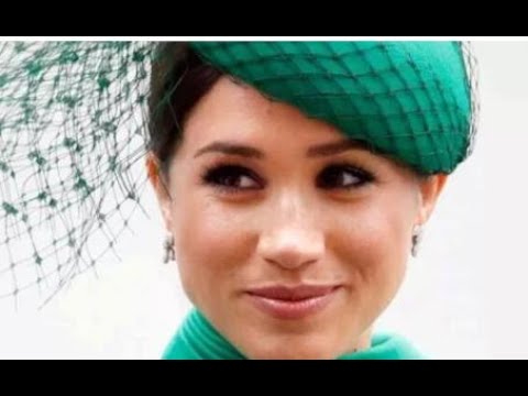 Vídeo: Meghan Markle va descuidar les tradicions de bateig dels reials