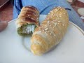 JALAPEÑOS RELLENOS DE QUESO CREMA Y AJONJOLÍ ENVUELTOS EN HOJALDRE