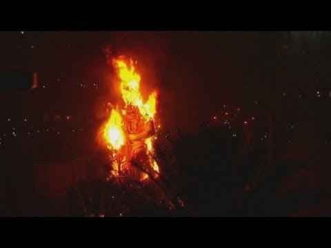 Las Fallas: Hundreds of sculptures burn during Valencia festival