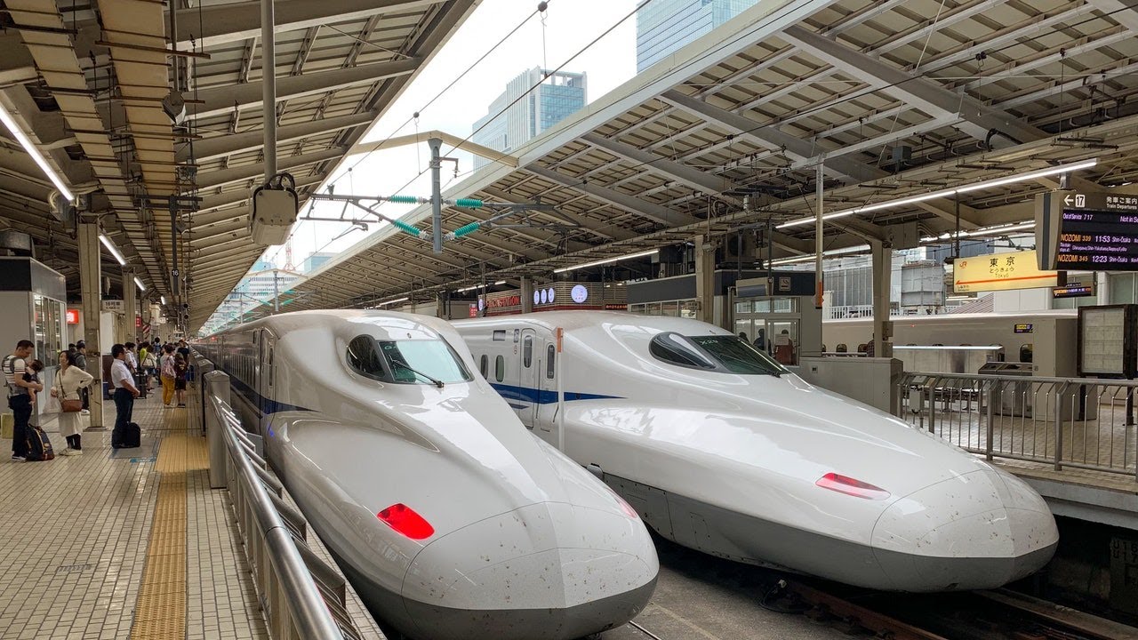 Japanese Shinkansen Bullet Train in full speed |  World's fastest train 600+km/h | Bullet Train