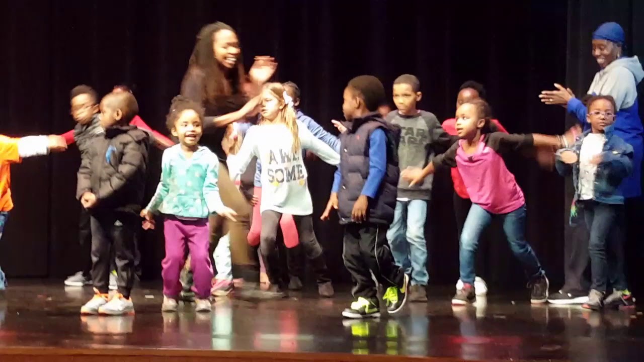 Afrykilolo African Dancers St. Louis - YouTube