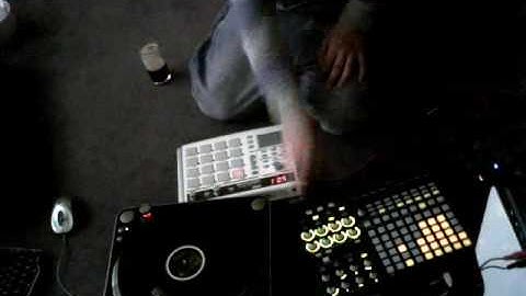 apc40 / padkontrol  ableton live glitch template jam!!