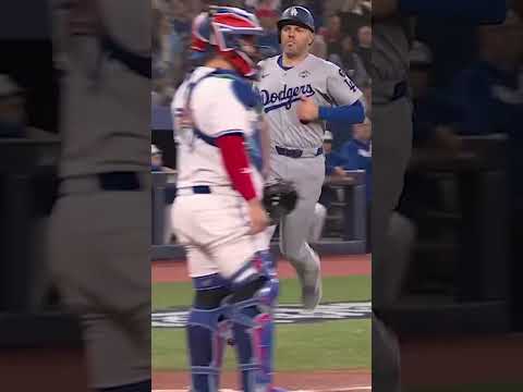 Will Smith puts the Dodgers on the board first in #WorldSeries Game 2! 🆙