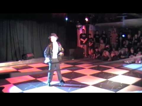 Michael Jackson cruise 22 May 2010 - Daniel dances