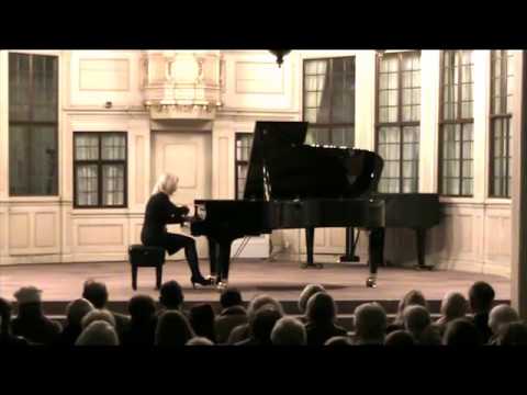 CATHERINE GORDELADZE plays F.Chopin-Walzer op.34, Nr.1