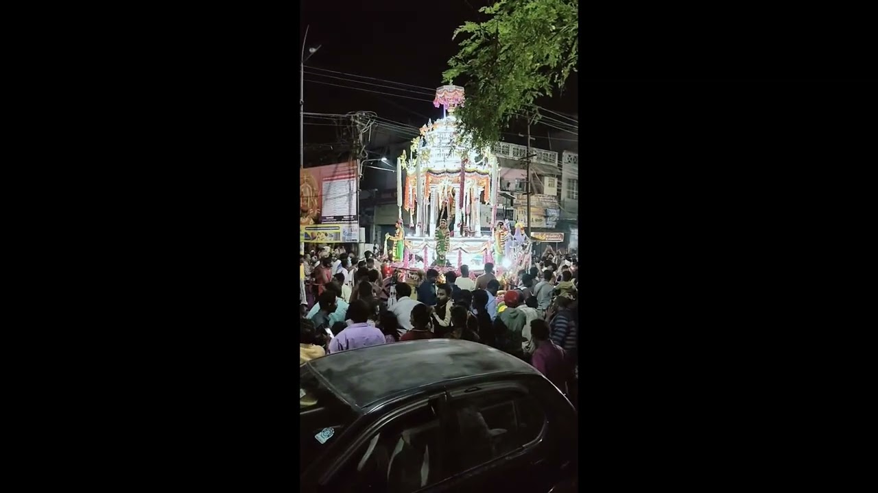 காஞ்சி காமாட்சி அம்மன் 🔱வெள்ளித்தேர் அழகிய காட்சி காஞ்சி அரசி வருகை🙏🙏🙏🙏