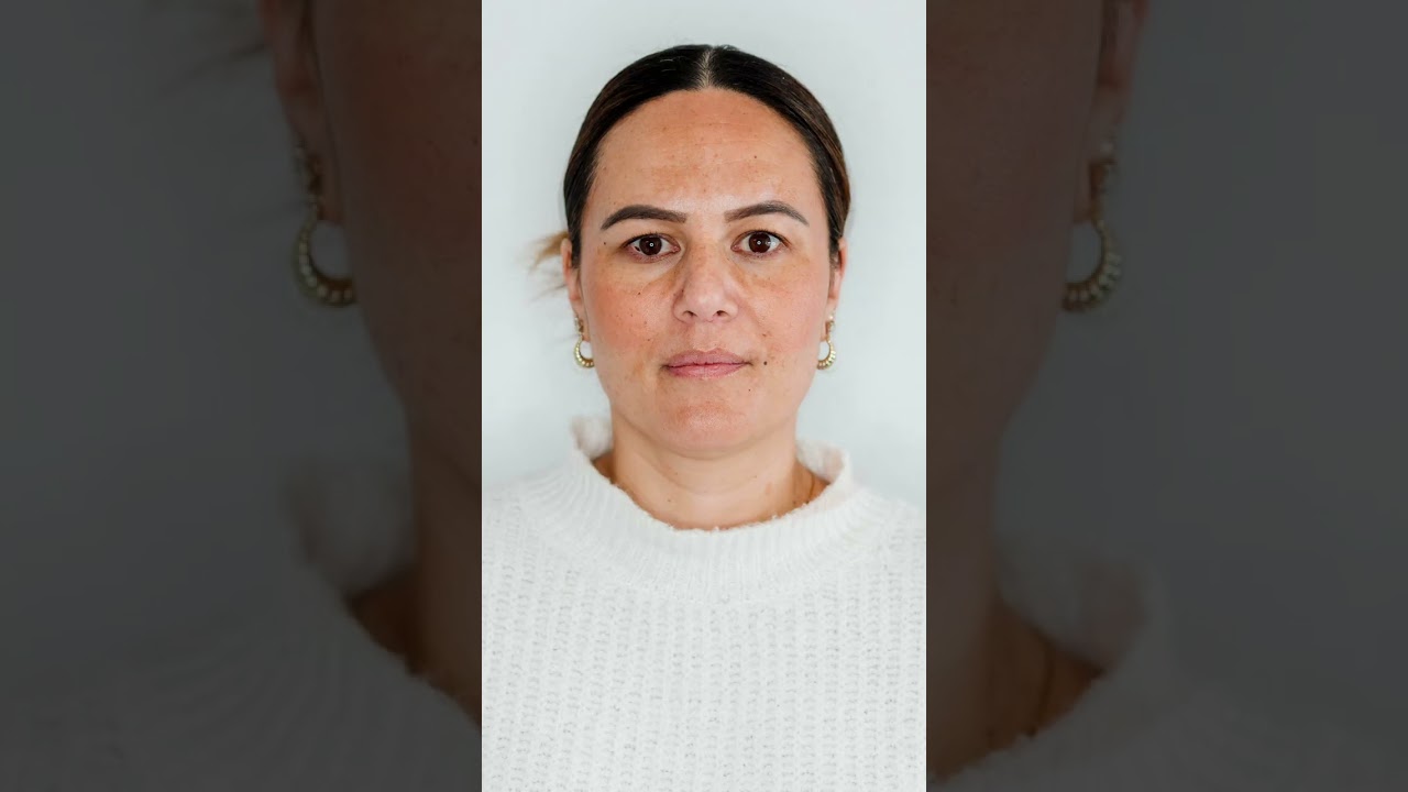 Video thumbnail for Refectocil Lash & Brow Tint - Blue Black (2)