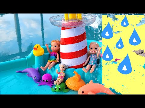 Water Park ! Elsa & Anna toddlers and friends - splash beach -  water slide - Barbie dolls