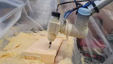 OVI - ROBOT CNC MACHINING UNIVERSAL ROBOTS UR 10 E-SERIES