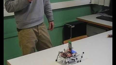 robot hexapodo controlado por la voz