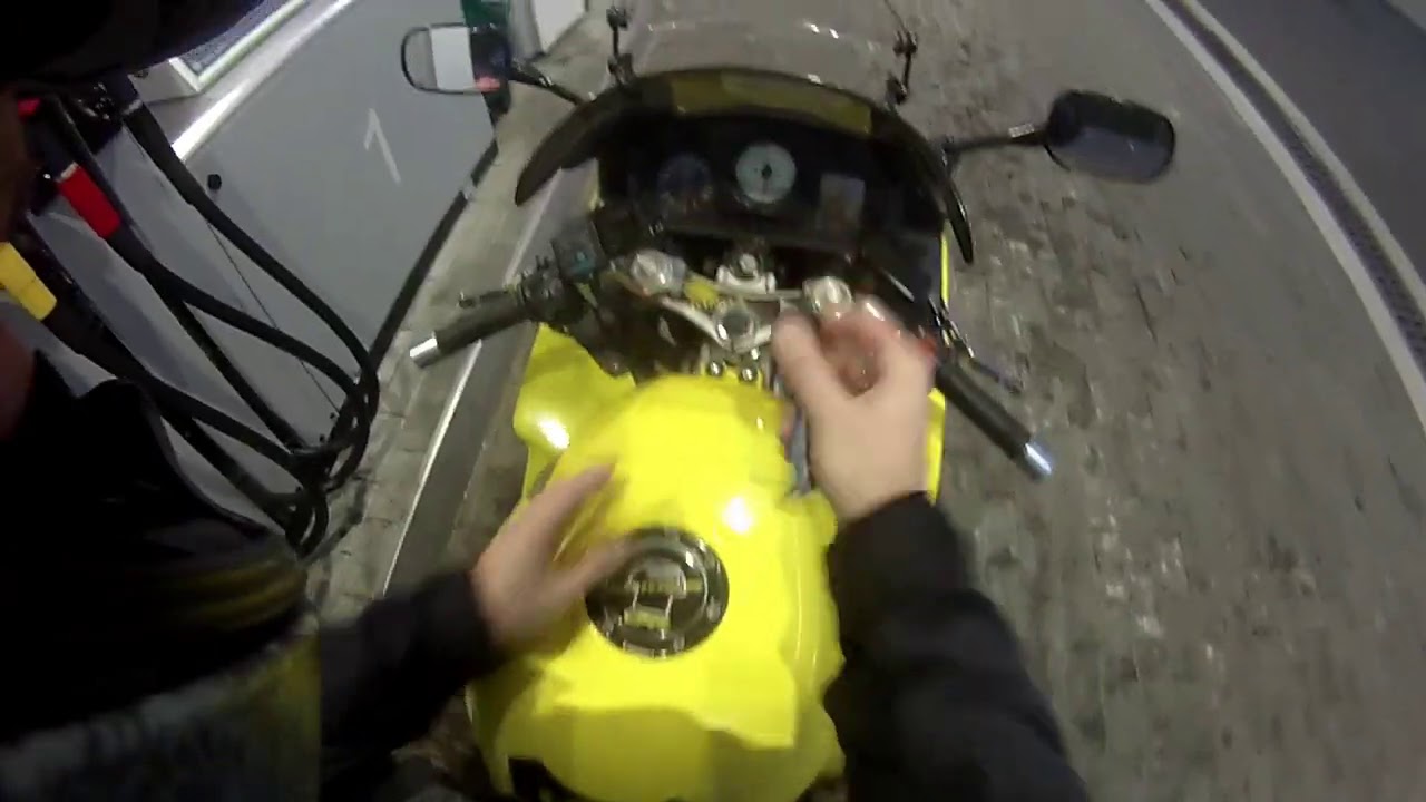 Очистить инжектор на Honda VFR800 за три копейки - YouTube