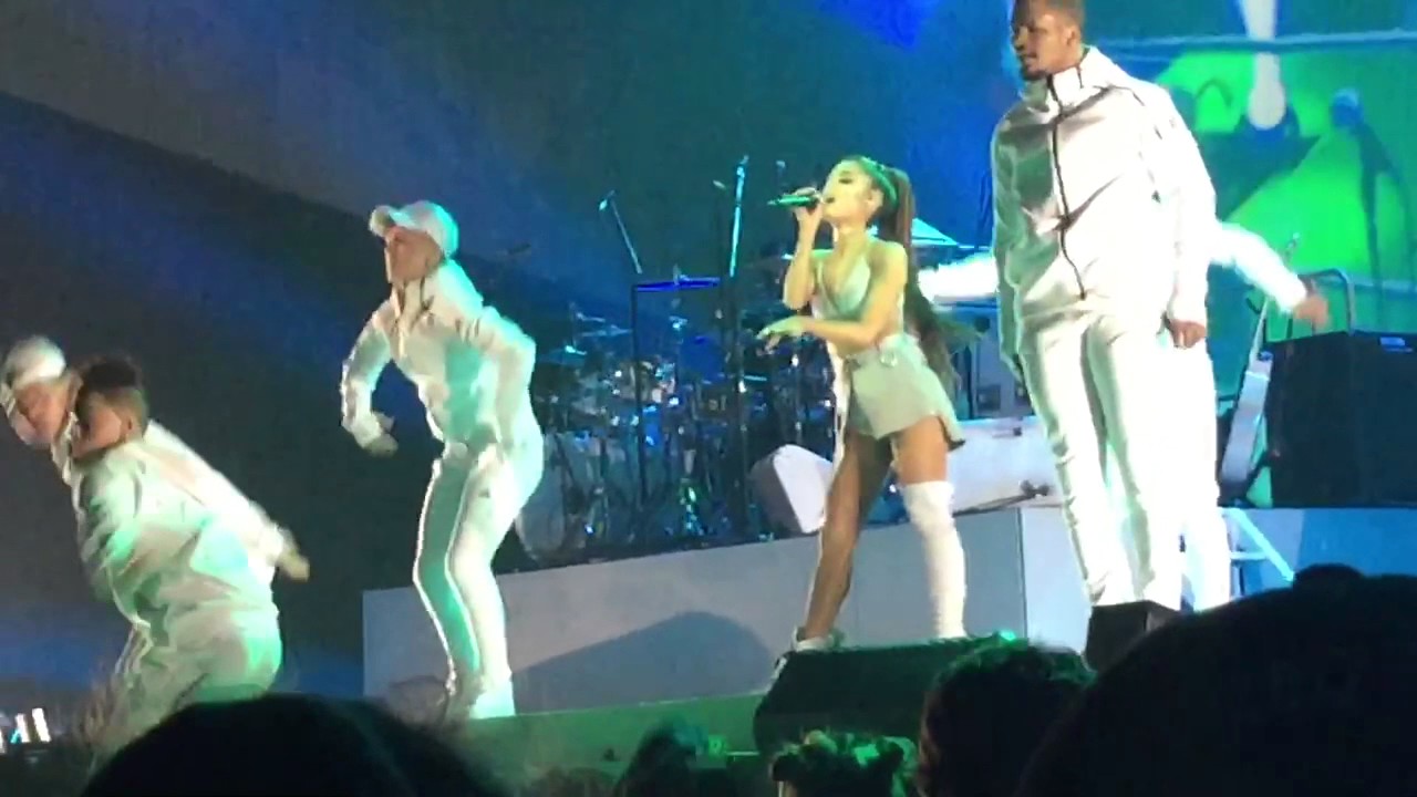 Ariana Grande - Greedy Verizon Center 2/27/17