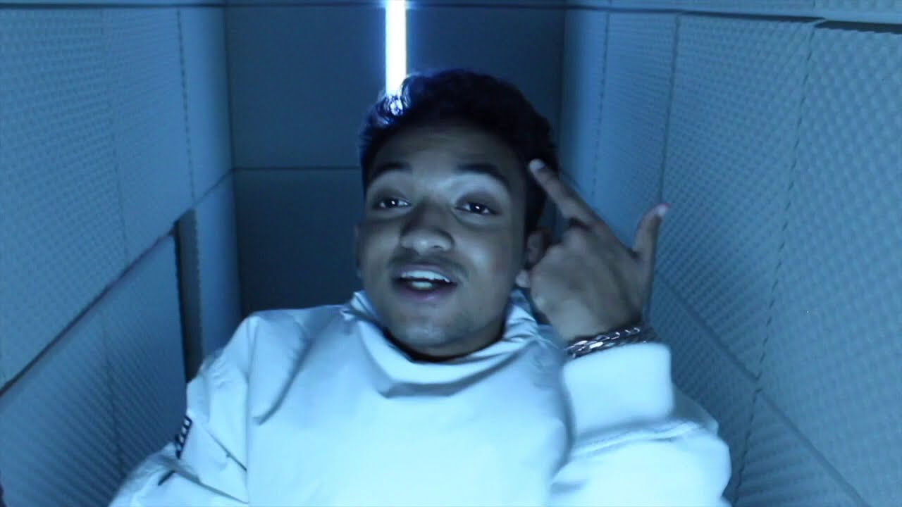 Michael Bars - LOSING MY MIND (Official Music Video)