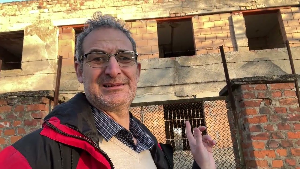 ALSÓVÁROSI LÖTYÖGŐS * 📷🚶‍♂️ *  Séta az egykori váci Forte gyár mellett