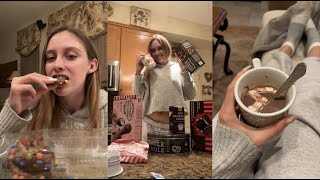 TRYING TRADER JOES CHRISTMAS ITEMS!