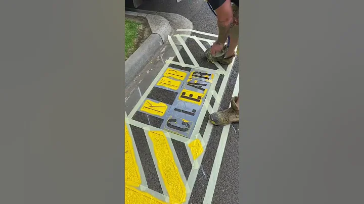 Road marking #magicboots #leftonread #notapro #satisfying