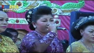 SILIH ANTOSAN  HJ  CICIH CANGKURILEUNG BERSAMA BOS SM