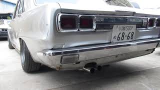 GC10 hakosuka　ハコスカ　L20エンジン純正エキマニ＋フジツボレガリスRマフラー多めに吹かしたサウンドです！