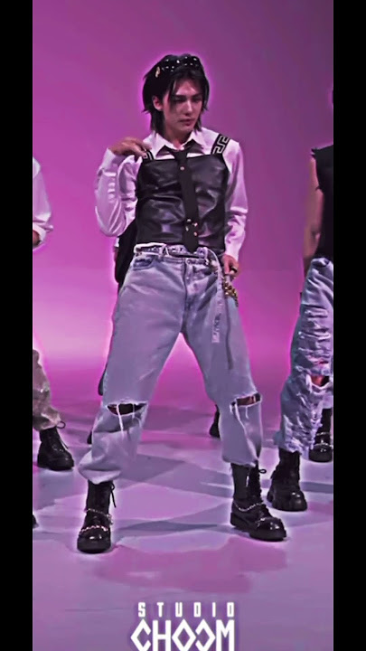 Hyunjin’nin pantolon olayınınbilen var mı? #sadd_97 #reels #midzy#kesfet#ımnotcool