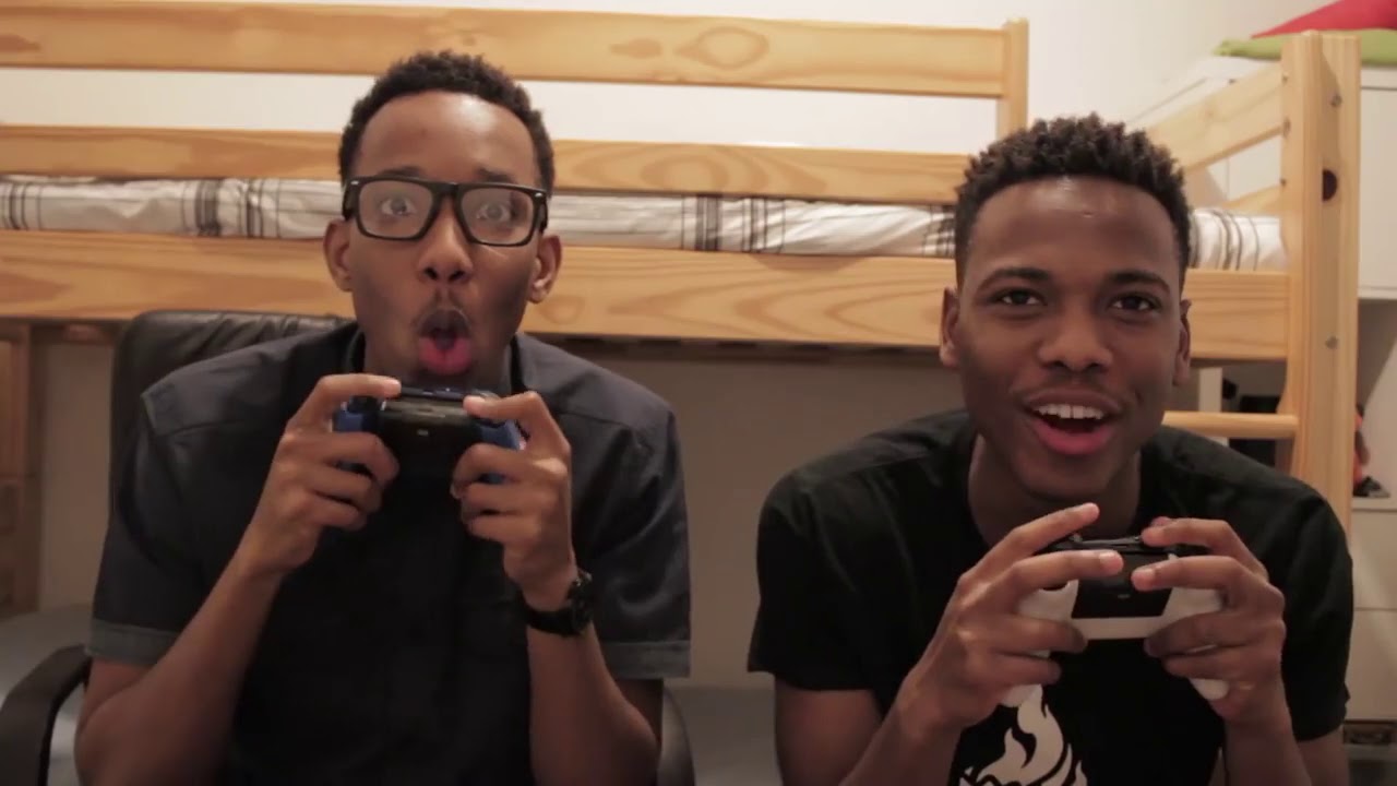 QUAND TU JOUES AUX JEUX VIDÉOS LES PARODIE BROS YouTube