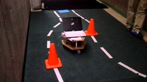 L2Bot lane following with simple obstacles