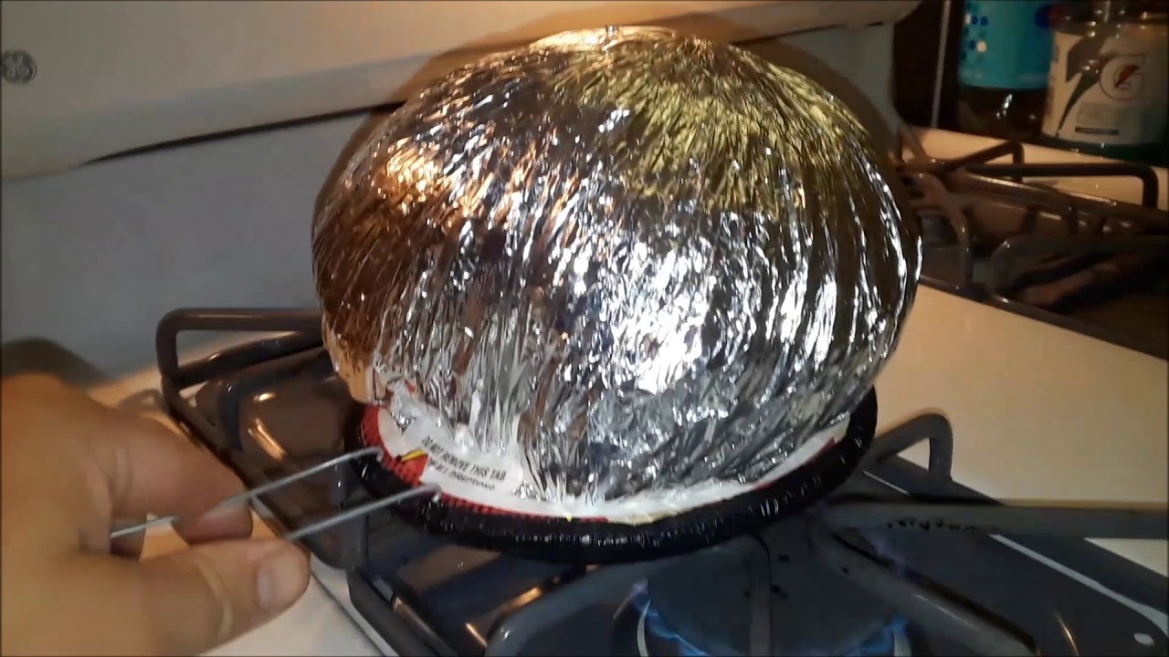 How to make Jiffy Pop Popcorn on the Electric Stove on Make a GIF