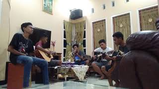 Download Lagu Zona Nyaman Tofan MP3 Zona Nyaman Tofan