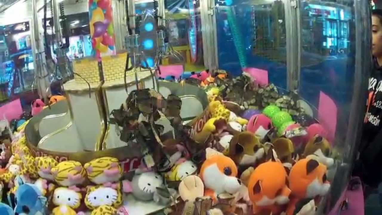 GIVEAWAY! #14 Landon playing at the arcade!