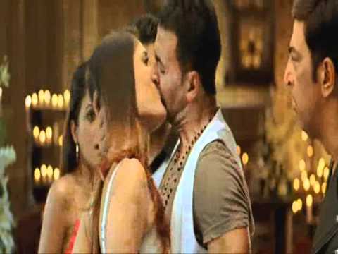 devushke-zatknuli-rot-foto-porno-film-s-elementami-seksa