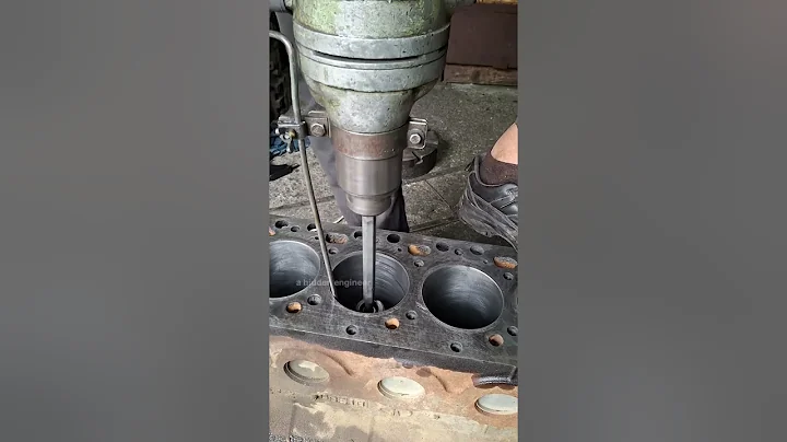 #Cummins #Engine #Sleeve #Honing #rebuild #euro #contentcreator #automobile #mechinical