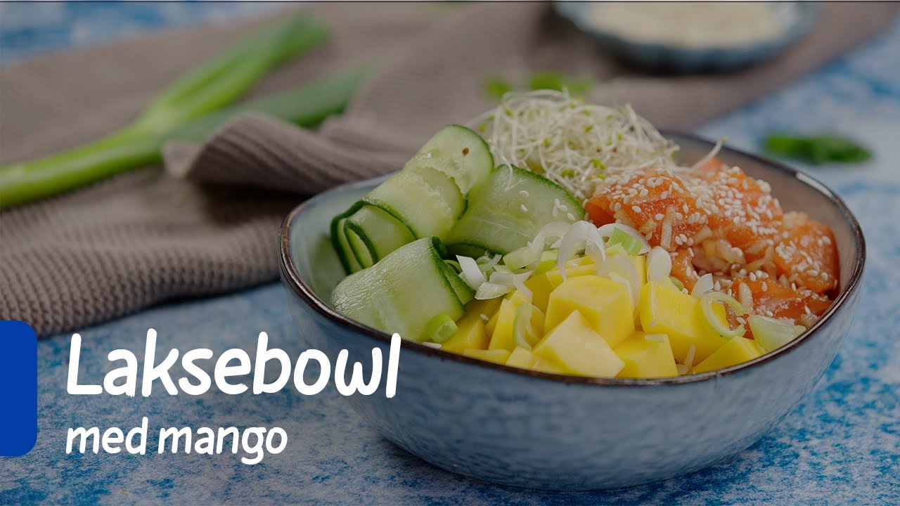 Fristende poke bowl med laks, mango og granateple