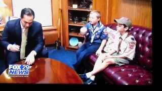 Fox News covers Cub Scouts Selling Popcorn to SA Mayor Castro