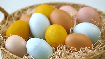Make Naturally-Dyed Easter Eggs