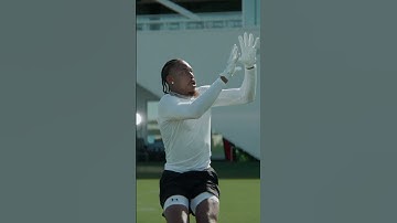 Powerbeats Fit | Beats