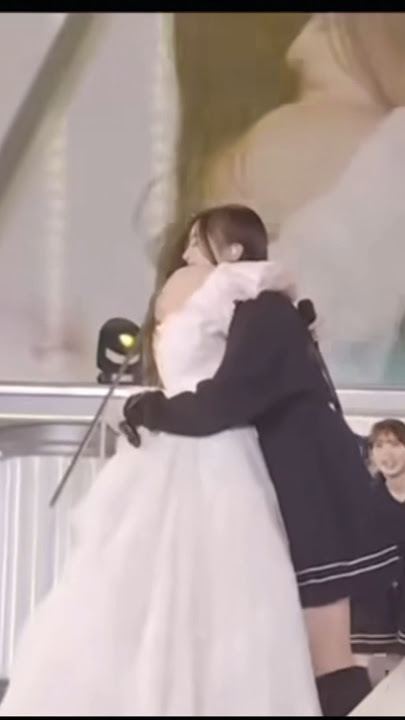 与田ちゃんの卒コンでにゃぎちゃんとHUGからのキス交😙☺♥