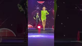 鄭秀文 Sammi Cheng - 愛是… (feat. SHIMICA) (Live in Singapore 28/01/2023)