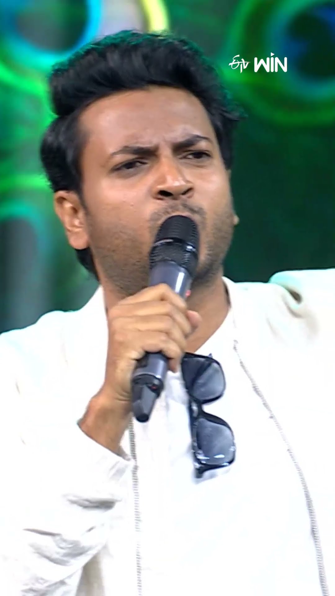 #shorts - సినిమా కథ మొత్తం ఒక్క కవిత్వం లో చెప్పేసాడు..! #comedy #sridevidramacompany #Ramprasad