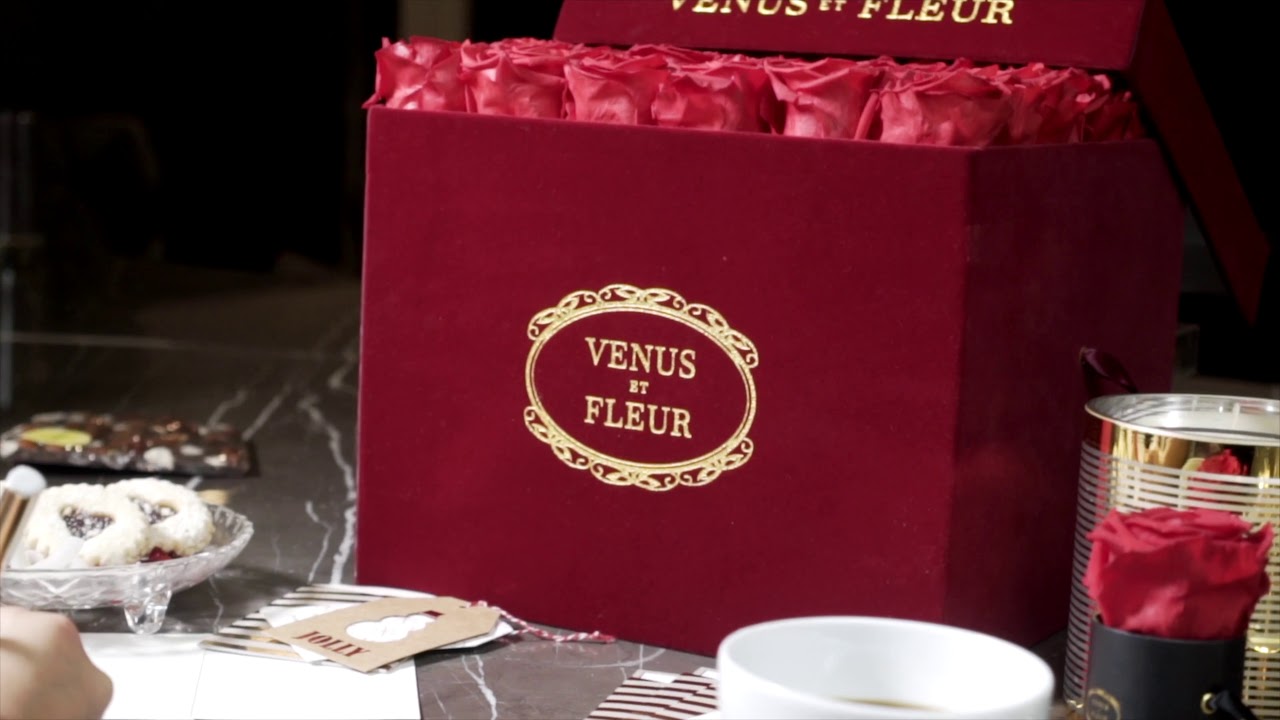 Venus Et Fleur Eternity Roses Large Red Eternity De Venus Square