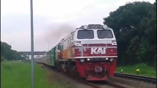 MUSIK VIDEO - Lagu Tasya Api Unggun Versi Kereta Api Part 10